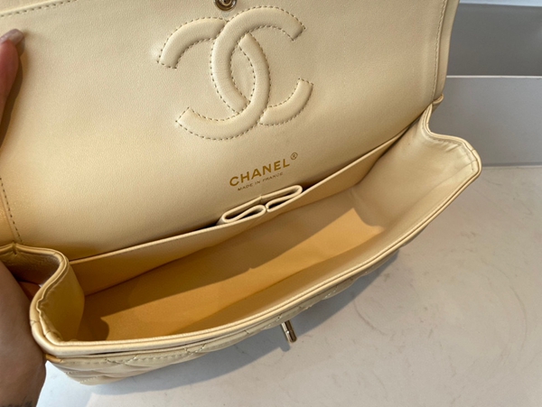 シャネルバッグレプリカ全体デザイン